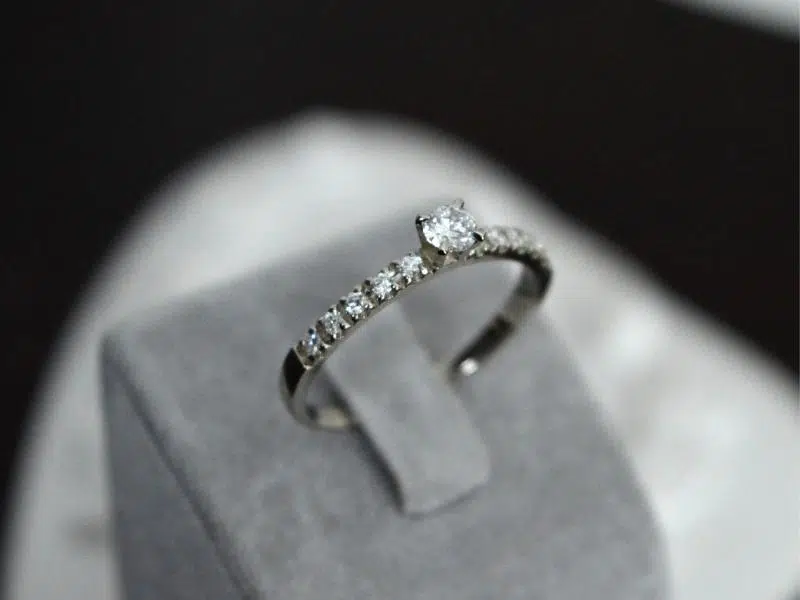 Sužadėtuvių žiedas su deimantais 0.454 ct